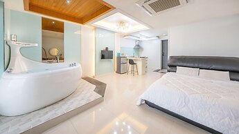 Geoje Ahat Spa Pension