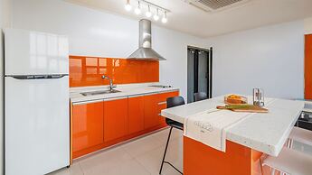 Geoje Ahat Spa Pension