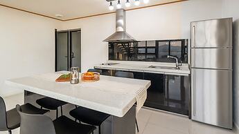 Geoje Ahat Spa Pension