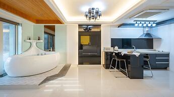 Geoje Ahat Spa Pension