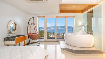 Geoje Ahat Spa Pension