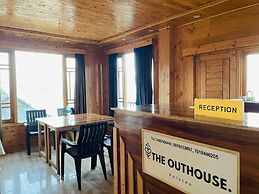 The OutHouse Forest View - Kalatop