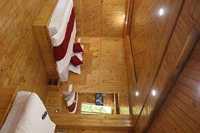 The OutHouse Forest View - Kalatop