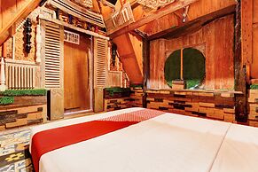 OYO 94405 D'classic Homestay