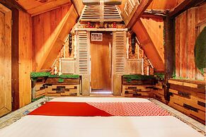 OYO 94405 D'classic Homestay