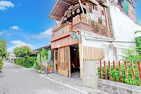 OYO 94405 D'classic Homestay