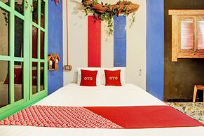 OYO 94405 D'classic Homestay