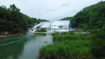 HUANG GUO SHU DUO BEI YUN SHE HOTEL