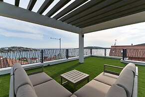 Luxury Living at Horizon Retreat