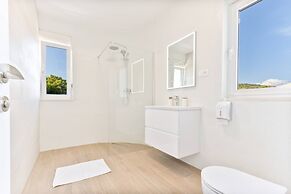 Luxury Living at Horizon Retreat