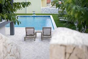 Luxury Living at Horizon Retreat