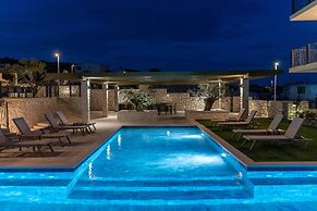 Luxury Living at Horizon Retreat