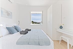 Luxury Living at Horizon Retreat