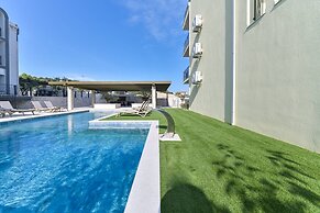 Luxury Living at Horizon Retreat