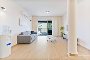 Luxury Living at Horizon Retreat