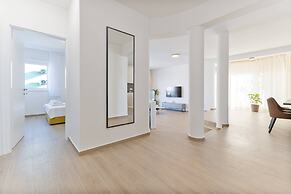 Luxury Living at Horizon Retreat