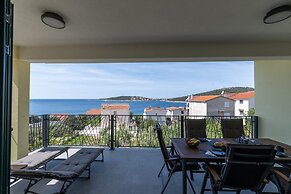 Luxury Living at Horizon Retreat