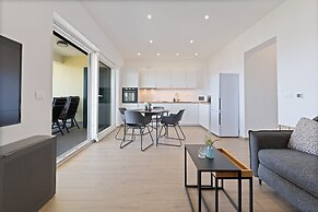 Luxury Living at Horizon Retreat