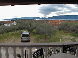 Bright and Modern: Fully Furnished Krk Apartments With Private Parking