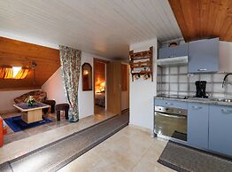 Classic and Trendy Apartment With Terrace