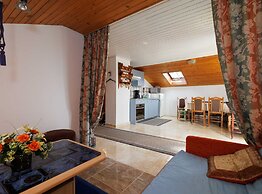 Classic and Trendy Apartment With Terrace