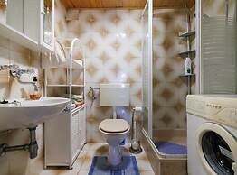 Classic and Trendy Apartment With Terrace