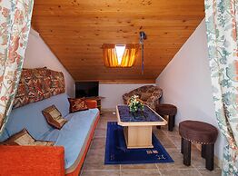 Classic and Trendy Apartment With Terrace