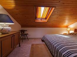 Classic and Trendy Apartment With Terrace