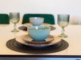 Elegant and Vibrant Apartment With Terrace and Sea View