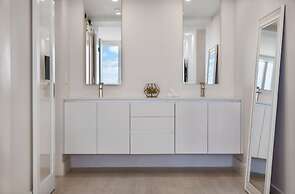 Turquoise Waves Direct View