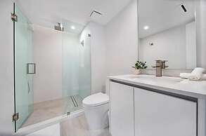 Turquoise Waves Direct View