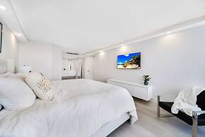 Turquoise Waves Direct View