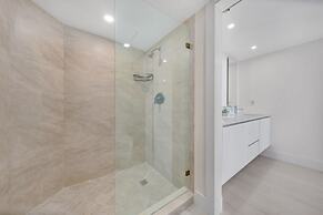 Turquoise Waves Direct View