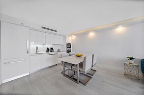 Turquoise Waves Direct View