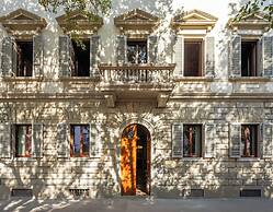 This Time Tomorrow in Florence