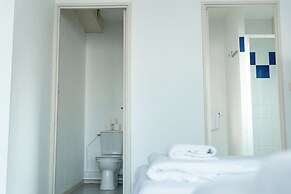 Côté Lac Hostel