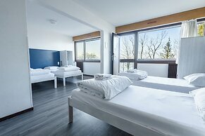 Côté Lac Hostel