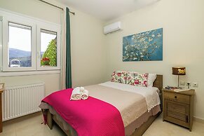 Phevos Seaview Apartment