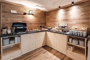 Hotel Garni Meledrio