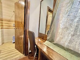 Hotel Janaki - near Ghats & Temples