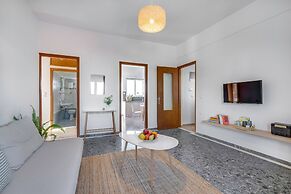 Sea City and Mountain View Apartment