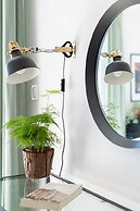 Sea City and Mountain View Apartment