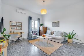 Sea City and Mountain View Apartment