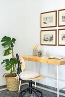 Sea City and Mountain View Apartment