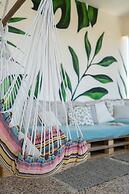 Sea City and Mountain View Apartment