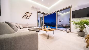 Villa Con Vista- Heated Pool 4 bdr Sleeps 8