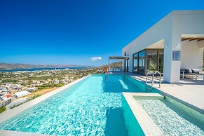 Villa Con Vista- Heated Pool 4 bdr Sleeps 8