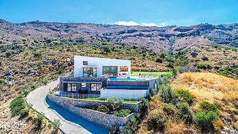 Villa Con Vista- Heated Pool 4 bdr Sleeps 8