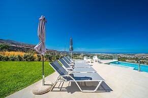 Villa Con Vista- Heated Pool 4 bdr Sleeps 8