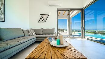 Villa Con Vista- Heated Pool 4 bdr Sleeps 8